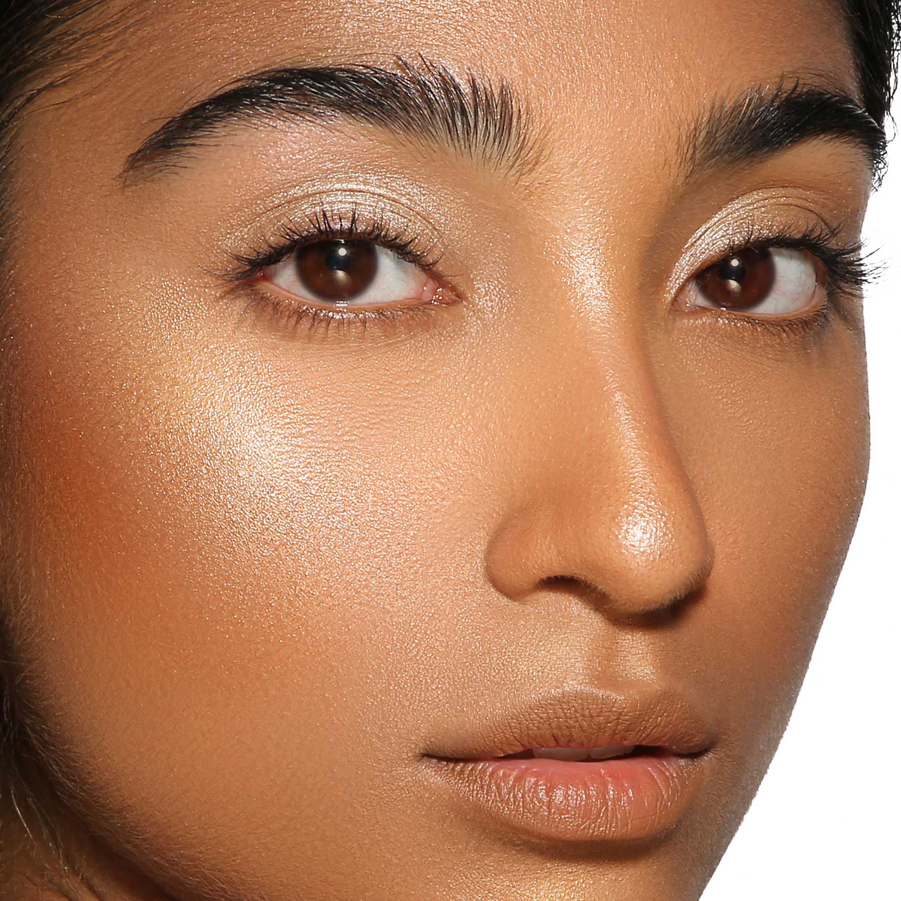 GLIMMER GLOW HIGHLIGHTER - Pearly Shimmer