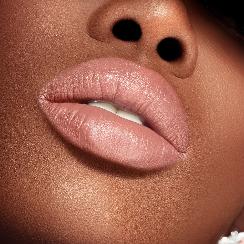 SK WOMEN 401 LUNA LIPSTICK: bold colors, intense pigment, luminous shine, matte finish, velvet, no feathering, no caking, no sticking