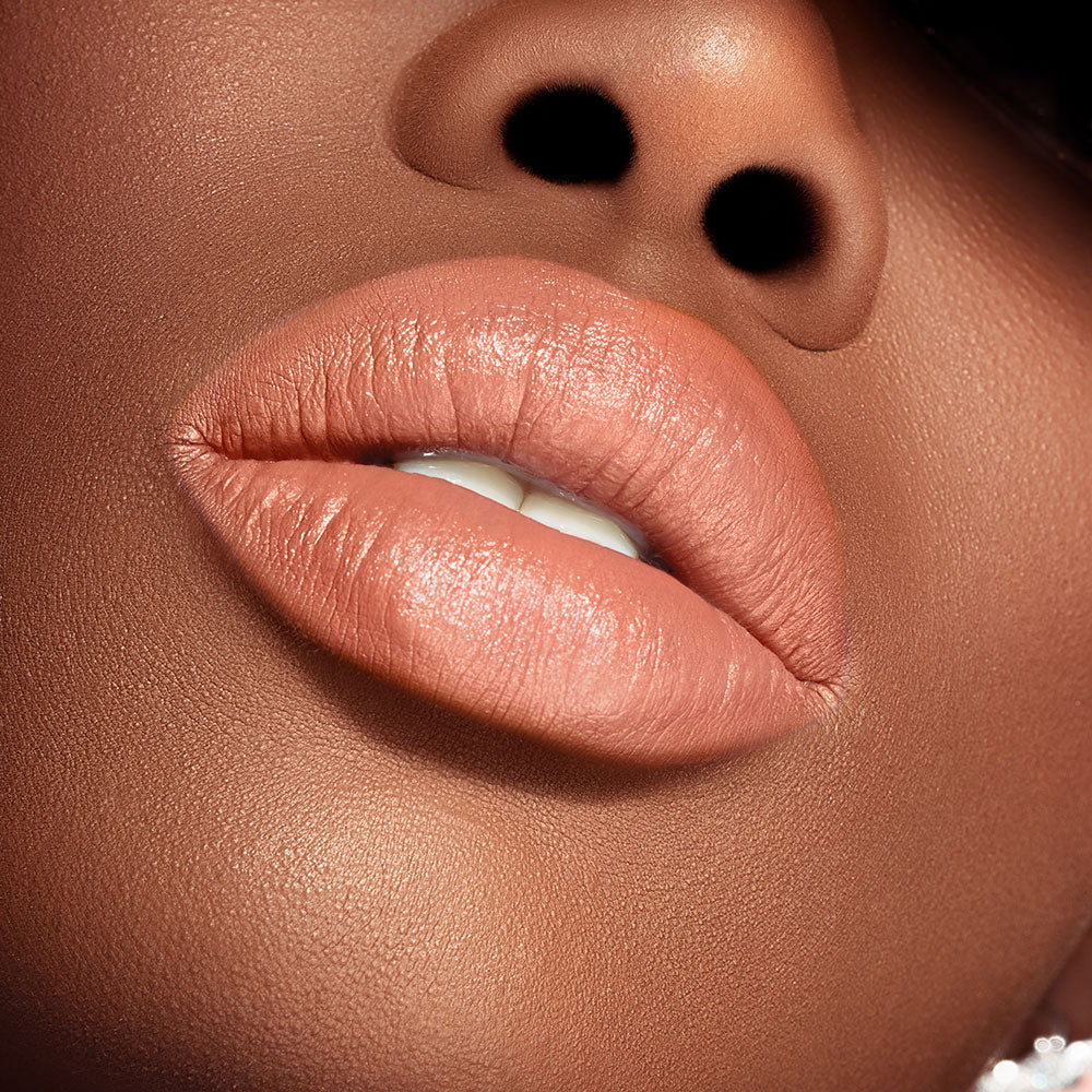 SK WOMEN 405 ESTRA LIPSTICK: bold colors, intense pigment, luminous shine, matte finish, velvet, no feathering, no caking, no sticking