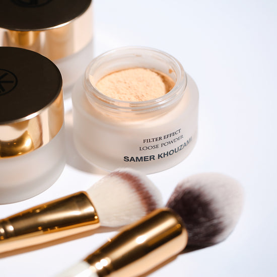 Unlocking the Hidden Gem: The Underrated Elegance of Loose Powder in Your Makeup Routine