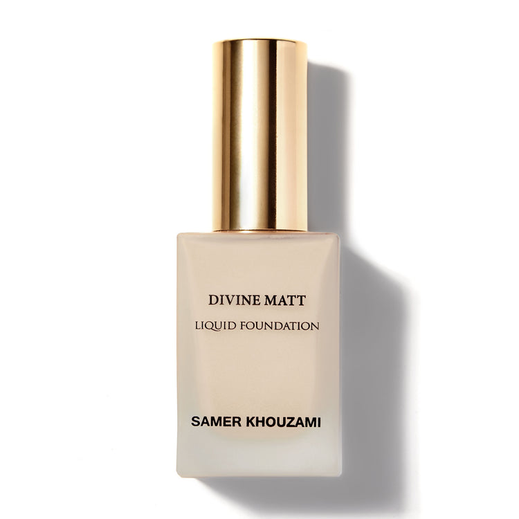 DIVINE MATT LIQUID FOUNDATION SK-15: Full Coverage, Blendable, Precise Application, Buildable Coverage, Contouring, Shade Matching, Flawless Finish, Professional Makeup, Long-lasting, Smooth Texture, Matte Finish