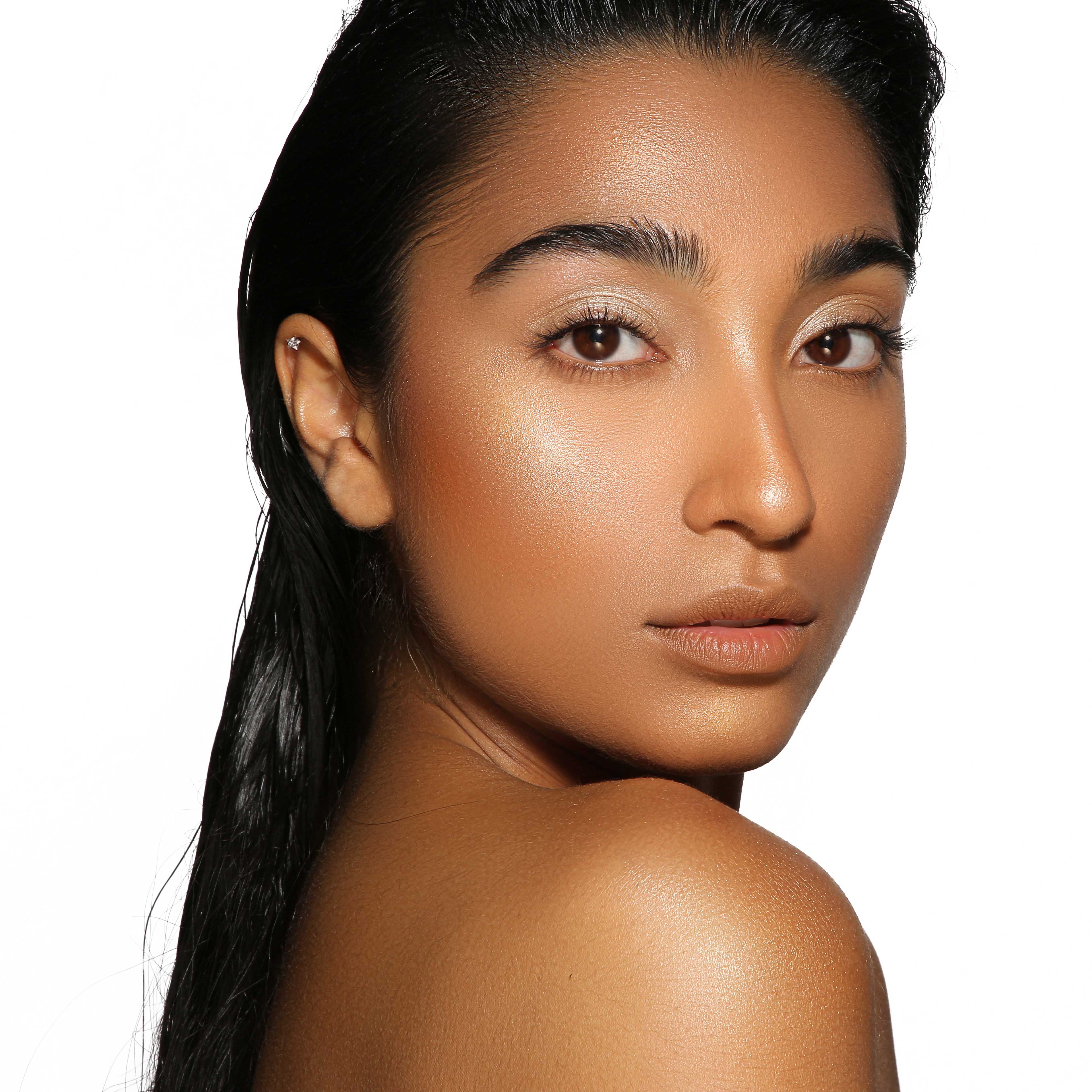 GLIMMER GLOW HIGHLIGHTER - Pearly Shimmer