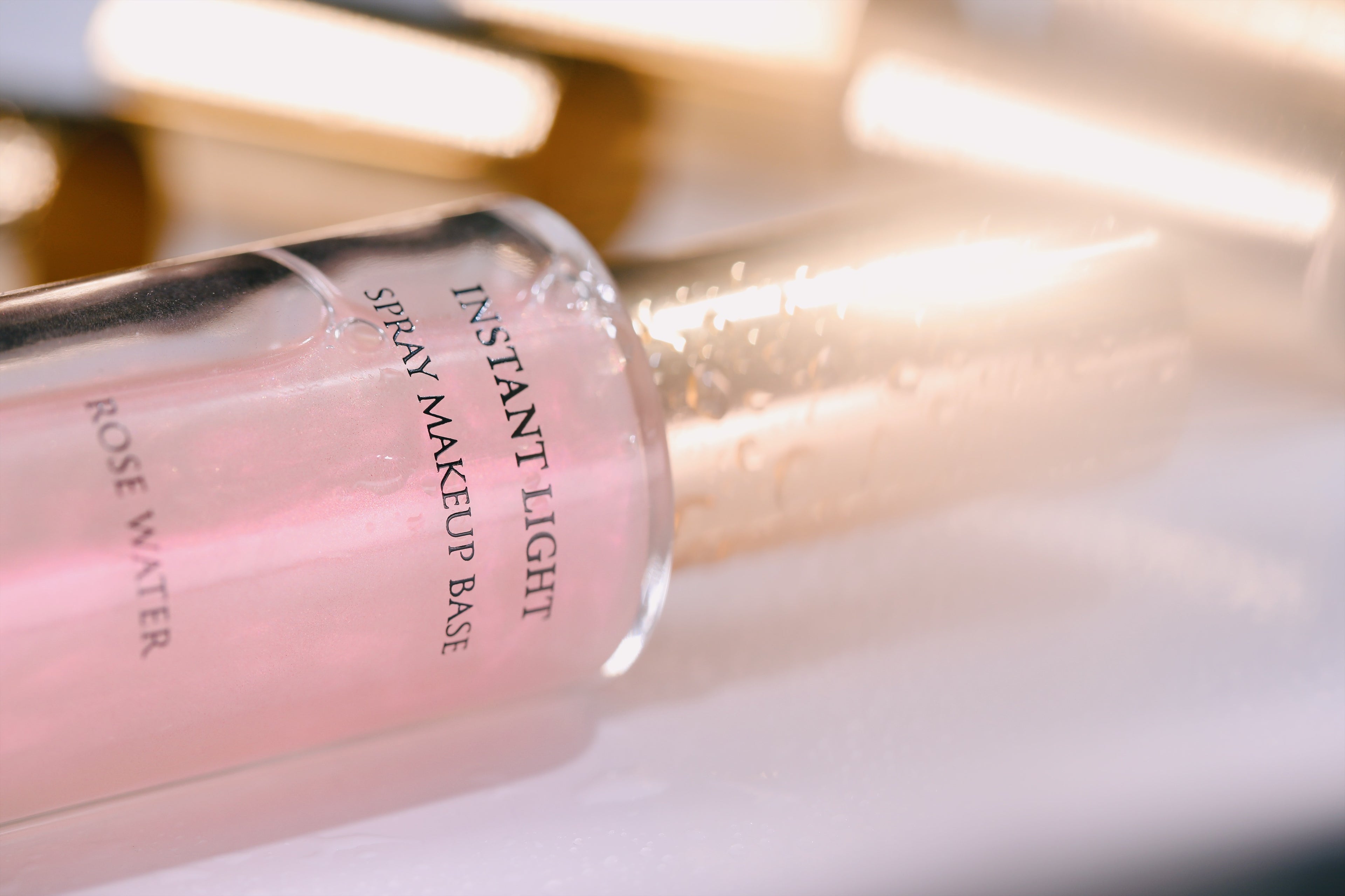INSTANT LIGHT ROSE WATER - Hydrating Spray Primer