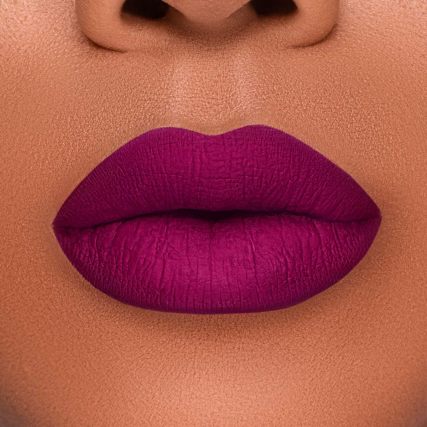 LIQUID MATT LIP DROP SK-308 PLUM: Transfer-proof, pigmented, velvet finish