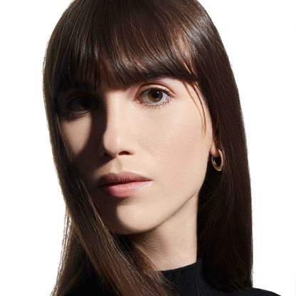 DIVINE MATT LIQUID FOUNDATION SK-10: Full Coverage, Blendable, Precise Application, Buildable Coverage, Contouring, Shade Matching, Flawless Finish, Professional Makeup, Long-lasting, Smooth Texture, Matte Finish