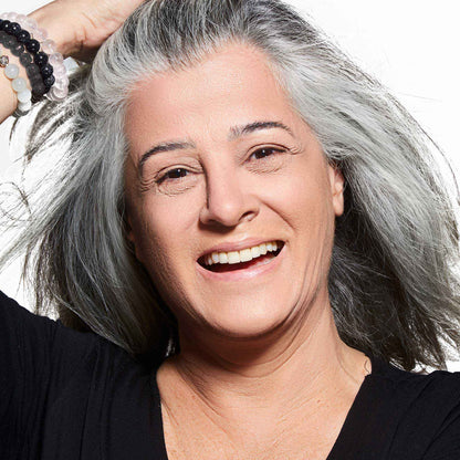 DIVINE MATT LIQUID FOUNDATION SK-22: Full Coverage, Blendable, Precise Application, Buildable Coverage, Contouring, Shade Matching, Flawless Finish, Professional Makeup, Long-lasting, Smooth Texture, Matte Finish