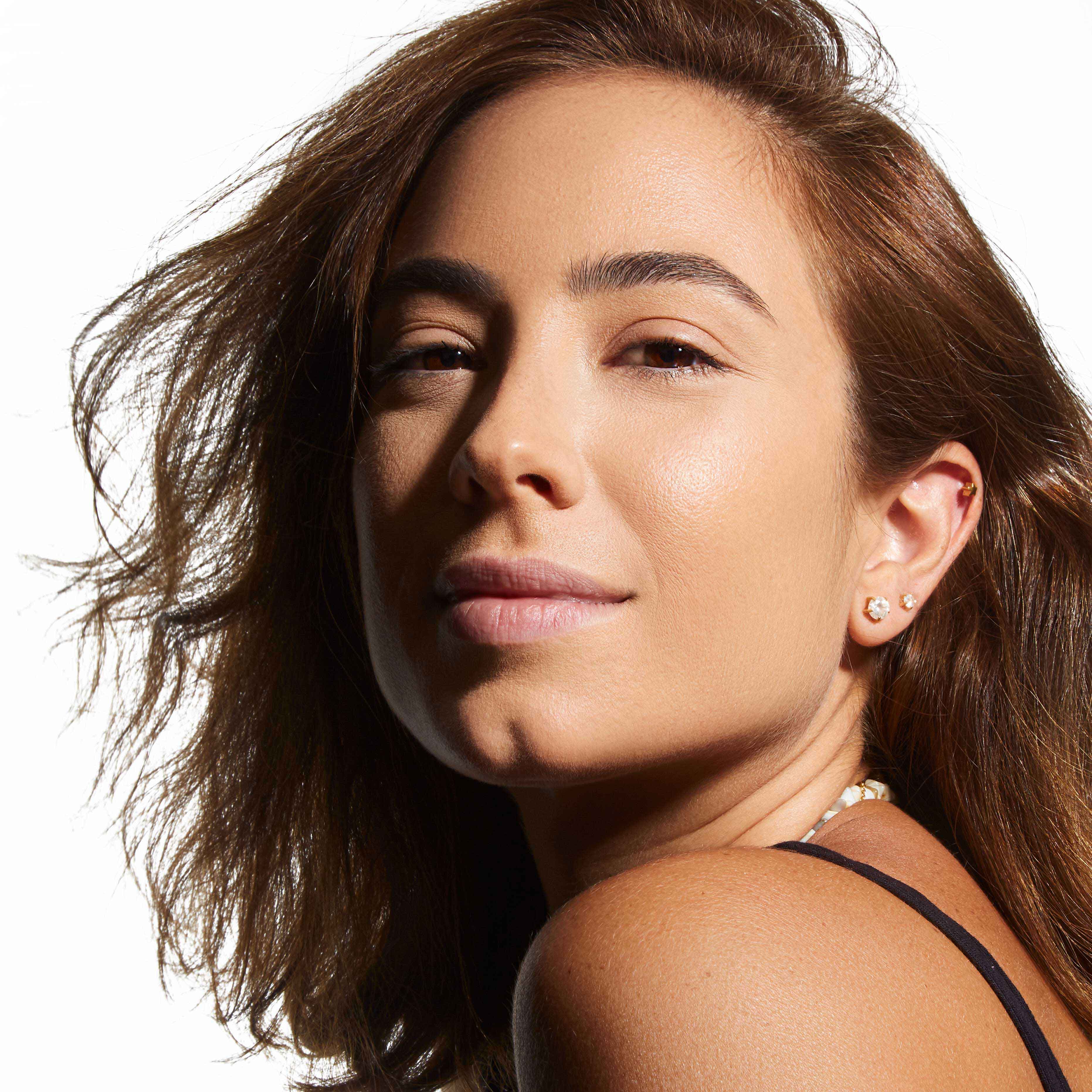 DIVINE MATT LIQUID FOUNDATION SK-35: Full Coverage, Blendable, Precise Application, Buildable Coverage, Contouring, Shade Matching, Flawless Finish, Professional Makeup, Long-lasting, Smooth Texture, Matte Finish