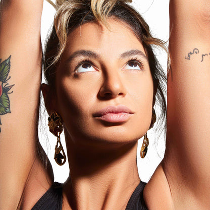 DIVINE MATT LIQUID FOUNDATION SK-40: Full Coverage, Blendable, Precise Application, Buildable Coverage, Contouring, Shade Matching, Flawless Finish, Professional Makeup, Long-lasting, Smooth Texture, Matte Finish